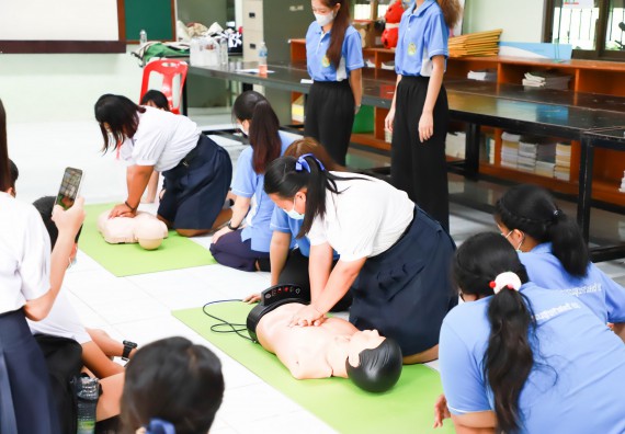 ภาพกิจกรรม  คณะวิทยาศาสตร์และเทคโนโลยี จัดกิจกรรมค่ายวิทยาศาสตร์สัญจร ปีการศึกษา 2565 ให้กับนักเรียนระดับชั้นมัธยมศึกษาตอนปลาย โรงเรียนคลองลานพัฒนาจินดาศักดิ์