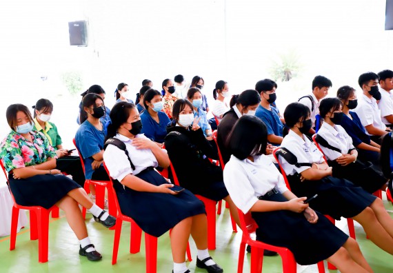 ภาพกิจกรรม  คณะวิทยาศาสตร์และเทคโนโลยี จัดกิจกรรมค่ายวิทยาศาสตร์สัญจร ปีการศึกษา 2565 ให้กับนักเรียนระดับชั้นมัธยมศึกษาตอนปลาย โรงเรียนคลองลานพัฒนาจินดาศักดิ์