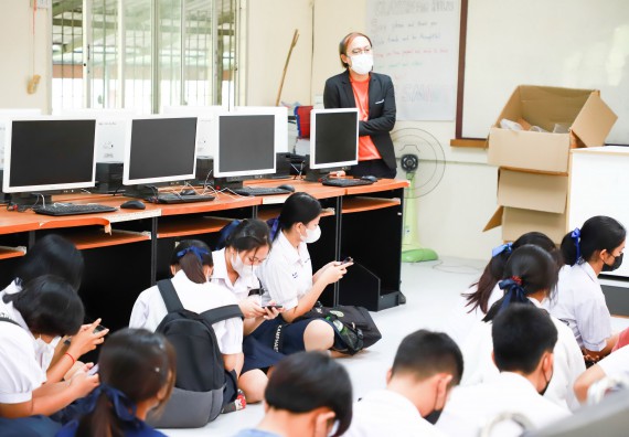 ภาพกิจกรรม  คณะวิทยาศาสตร์และเทคโนโลยี จัดกิจกรรมค่ายวิทยาศาสตร์สัญจร ปีการศึกษา 2565 ให้กับนักเรียนระดับชั้นมัธยมศึกษาตอนปลาย โรงเรียนคลองลานพัฒนาจินดาศักดิ์