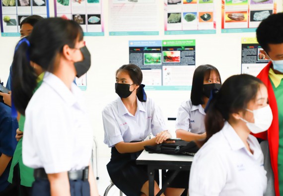 ภาพกิจกรรม  คณะวิทยาศาสตร์และเทคโนโลยี จัดกิจกรรมค่ายวิทยาศาสตร์สัญจร ปีการศึกษา 2565 ให้กับนักเรียนระดับชั้นมัธยมศึกษาตอนปลาย โรงเรียนคลองลานพัฒนาจินดาศักดิ์