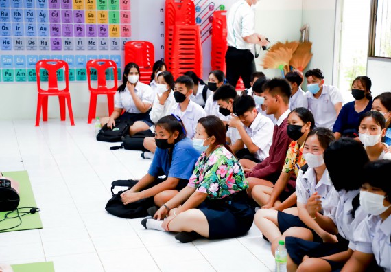 ภาพกิจกรรม  คณะวิทยาศาสตร์และเทคโนโลยี จัดกิจกรรมค่ายวิทยาศาสตร์สัญจร ปีการศึกษา 2565 ให้กับนักเรียนระดับชั้นมัธยมศึกษาตอนปลาย โรงเรียนคลองลานพัฒนาจินดาศักดิ์