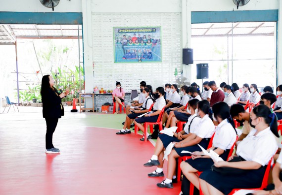 ภาพกิจกรรม  คณะวิทยาศาสตร์และเทคโนโลยี จัดกิจกรรมค่ายวิทยาศาสตร์สัญจร ปีการศึกษา 2565 ให้กับนักเรียนระดับชั้นมัธยมศึกษาตอนปลาย โรงเรียนคลองลานพัฒนาจินดาศักดิ์