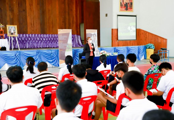ภาพกิจกรรม  คณะวิทยาศาสตร์และเทคโนโลยี จัดกิจกรรมค่ายวิทยาศาสตร์สัญจร ปีการศึกษา 2565 ให้กับนักเรียนระดับชั้นมัธยมศึกษาตอนปลาย โรงเรียนคลองลานพัฒนาจินดาศักดิ์