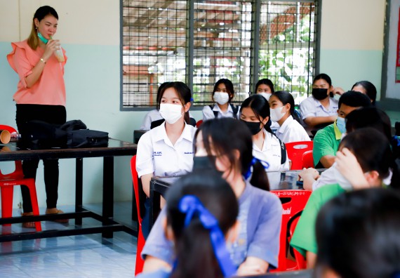 ภาพกิจกรรม  คณะวิทยาศาสตร์และเทคโนโลยี จัดกิจกรรมค่ายวิทยาศาสตร์สัญจร ปีการศึกษา 2565 ให้กับนักเรียนระดับชั้นมัธยมศึกษาตอนปลาย โรงเรียนคลองลานพัฒนาจินดาศักดิ์
