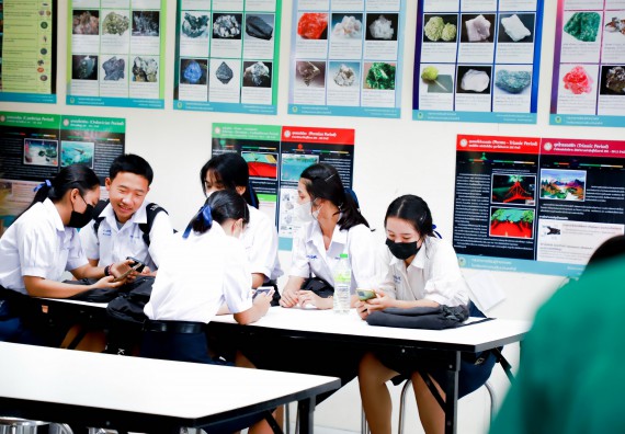 ภาพกิจกรรม  คณะวิทยาศาสตร์และเทคโนโลยี จัดกิจกรรมค่ายวิทยาศาสตร์สัญจร ปีการศึกษา 2565 ให้กับนักเรียนระดับชั้นมัธยมศึกษาตอนปลาย โรงเรียนคลองลานพัฒนาจินดาศักดิ์