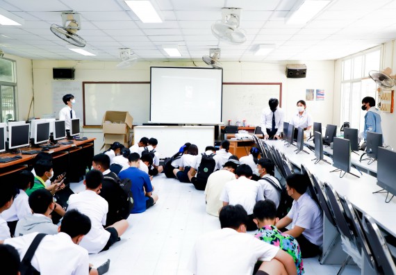 ภาพกิจกรรม  คณะวิทยาศาสตร์และเทคโนโลยี จัดกิจกรรมค่ายวิทยาศาสตร์สัญจร ปีการศึกษา 2565 ให้กับนักเรียนระดับชั้นมัธยมศึกษาตอนปลาย โรงเรียนคลองลานพัฒนาจินดาศักดิ์