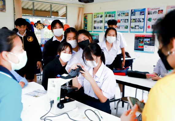 ภาพกิจกรรม  คณะวิทยาศาสตร์และเทคโนโลยี จัดกิจกรรมค่ายวิทยาศาสตร์สัญจร ปีการศึกษา 2565 ให้กับนักเรียนระดับชั้นมัธยมศึกษาตอนปลาย โรงเรียนคลองลานพัฒนาจินดาศักดิ์