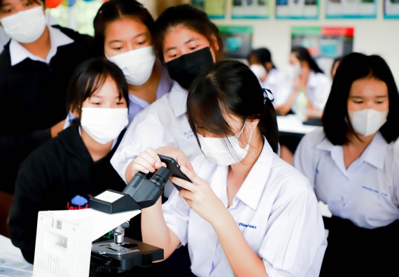 ภาพกิจกรรม  คณะวิทยาศาสตร์และเทคโนโลยี จัดกิจกรรมค่ายวิทยาศาสตร์สัญจร ปีการศึกษา 2565 ให้กับนักเรียนระดับชั้นมัธยมศึกษาตอนปลาย โรงเรียนคลองลานพัฒนาจินดาศักดิ์