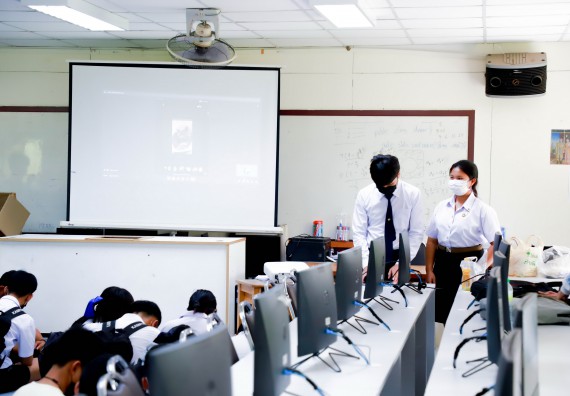 ภาพกิจกรรม  คณะวิทยาศาสตร์และเทคโนโลยี จัดกิจกรรมค่ายวิทยาศาสตร์สัญจร ปีการศึกษา 2565 ให้กับนักเรียนระดับชั้นมัธยมศึกษาตอนปลาย โรงเรียนคลองลานพัฒนาจินดาศักดิ์