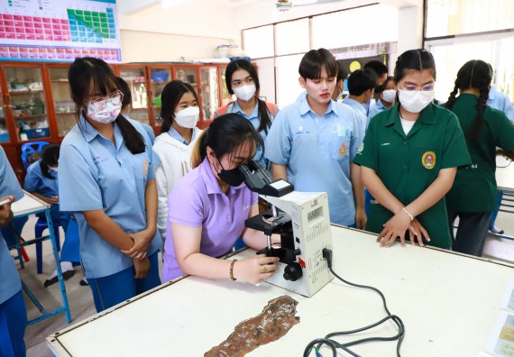 ภาพกิจกรรม  คณะวิทยาศาสตร์และเทคโนโลยี จัดกิจกรรมค่ายวิทยาศาสตร์สัญจร ปีการศึกษา 2565  โรงเรียนคลองลานวิทยา 