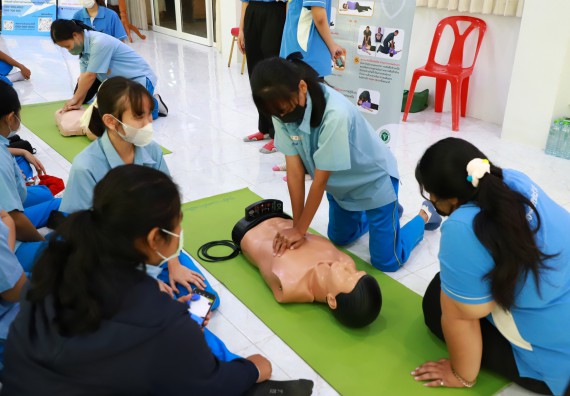 ภาพกิจกรรม  คณะวิทยาศาสตร์และเทคโนโลยี จัดกิจกรรมค่ายวิทยาศาสตร์สัญจร ปีการศึกษา 2565  โรงเรียนคลองลานวิทยา 