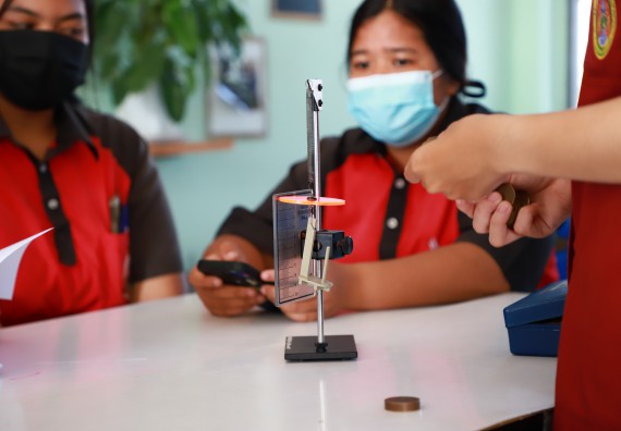 ภาพกิจกรรม  คณะวิทยาศาสตร์และเทคโนโลยี จัดกิจกรรมค่ายวิทยาศาสตร์สัญจร ปีการศึกษา 2565  โรงเรียนวังแขมวิทยาคม