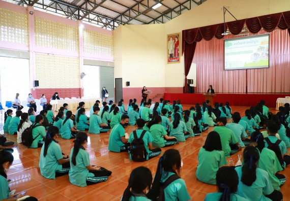 ภาพกิจกรรม  คณะวิทยาศาสตร์และเทคโนโลยี จัดกิจกรรมค่ายวิทยาศาสตร์สัญจร ปีการศึกษา 2565  โรงเรียนปางมะค่าวิทยาคม