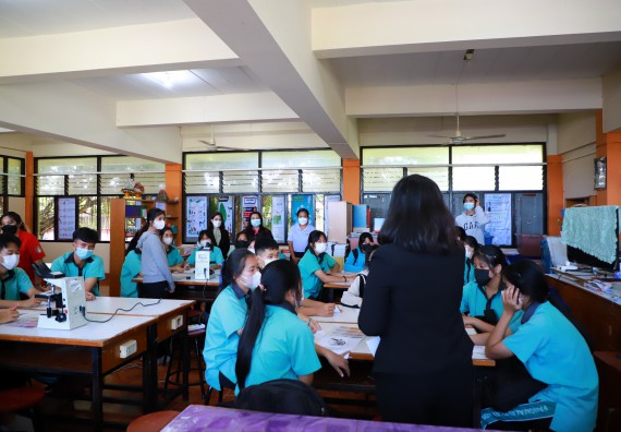 ภาพกิจกรรม  คณะวิทยาศาสตร์และเทคโนโลยี จัดกิจกรรมค่ายวิทยาศาสตร์สัญจร ปีการศึกษา 2565  โรงเรียนปางมะค่าวิทยาคม