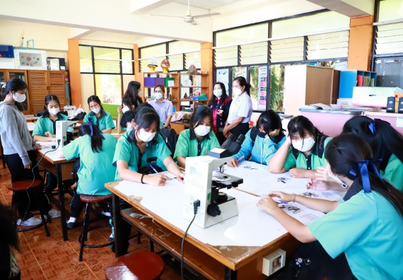 ภาพกิจกรรม  คณะวิทยาศาสตร์และเทคโนโลยี จัดกิจกรรมค่ายวิทยาศาสตร์สัญจร ปีการศึกษา 2565  โรงเรียนปางมะค่าวิทยาคม