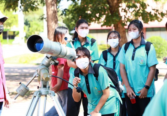 ภาพกิจกรรม  คณะวิทยาศาสตร์และเทคโนโลยี จัดกิจกรรมค่ายวิทยาศาสตร์สัญจร ปีการศึกษา 2565  โรงเรียนปางมะค่าวิทยาคม
