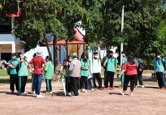 ภาพกิจกรรม  คณะวิทยาศาสตร์และเทคโนโลยี จัดกิจกรรมค่ายวิทยาศาสตร์สัญจร ปีการศึกษา 2565  โรงเรียนปางมะค่าวิทยาคม