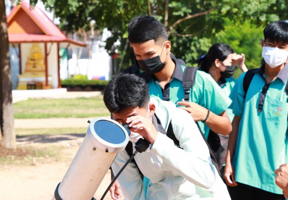 ภาพกิจกรรม  คณะวิทยาศาสตร์และเทคโนโลยี จัดกิจกรรมค่ายวิทยาศาสตร์สัญจร ปีการศึกษา 2565  โรงเรียนปางมะค่าวิทยาคม