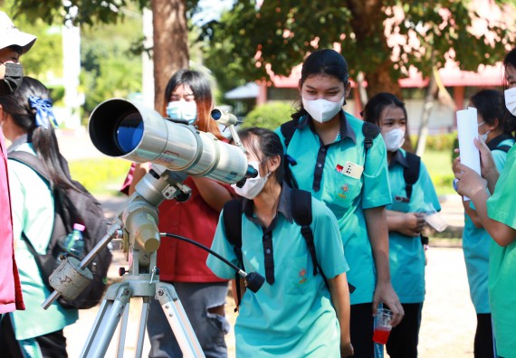 ภาพกิจกรรม  คณะวิทยาศาสตร์และเทคโนโลยี จัดกิจกรรมค่ายวิทยาศาสตร์สัญจร ปีการศึกษา 2565  โรงเรียนปางมะค่าวิทยาคม