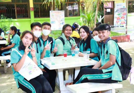 ภาพกิจกรรม  คณะวิทยาศาสตร์และเทคโนโลยี จัดกิจกรรมค่ายวิทยาศาสตร์สัญจร ปีการศึกษา 2565  โรงเรียนปางมะค่าวิทยาคม