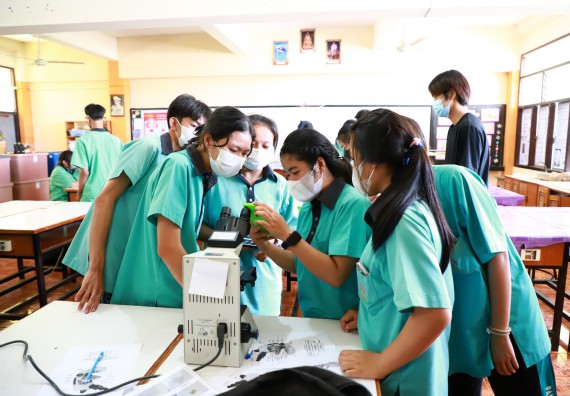 ภาพกิจกรรม  คณะวิทยาศาสตร์และเทคโนโลยี จัดกิจกรรมค่ายวิทยาศาสตร์สัญจร ปีการศึกษา 2565  โรงเรียนปางมะค่าวิทยาคม