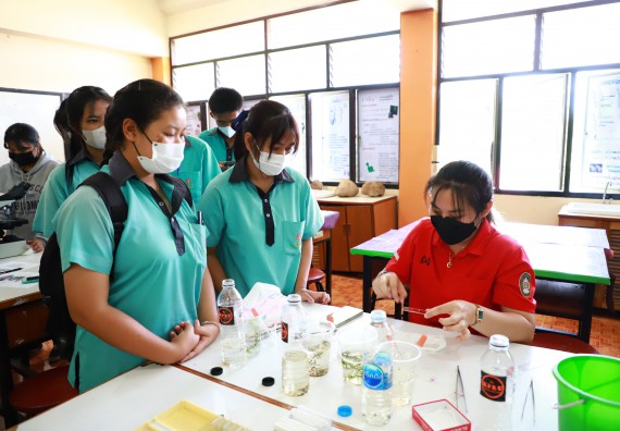 ภาพกิจกรรม  คณะวิทยาศาสตร์และเทคโนโลยี จัดกิจกรรมค่ายวิทยาศาสตร์สัญจร ปีการศึกษา 2565  โรงเรียนปางมะค่าวิทยาคม