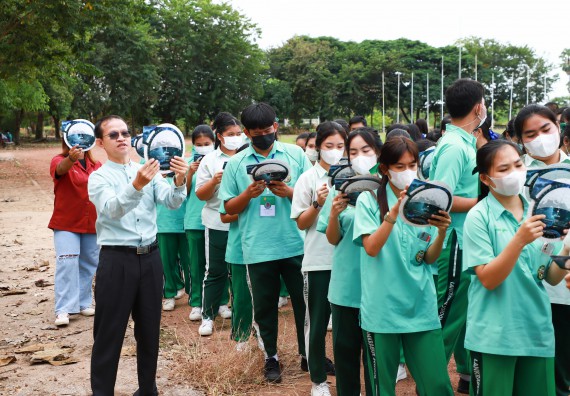 ภาพกิจกรรม  คณะวิทยาศาสตร์และเทคโนโลยี จัดกิจกรรมค่ายวิทยาศาสตร์สัญจร ปีการศึกษา 2565  โรงเรียนลานกระบือวิทยา