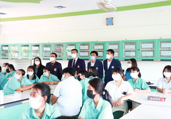 ภาพกิจกรรม  คณะวิทยาศาสตร์และเทคโนโลยี จัดกิจกรรมค่ายวิทยาศาสตร์สัญจร ปีการศึกษา 2565  โรงเรียนลานกระบือวิทยา