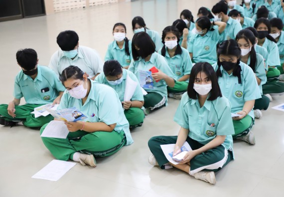 ภาพกิจกรรม  คณะวิทยาศาสตร์และเทคโนโลยี จัดกิจกรรมค่ายวิทยาศาสตร์สัญจร ปีการศึกษา 2565  โรงเรียนลานกระบือวิทยา