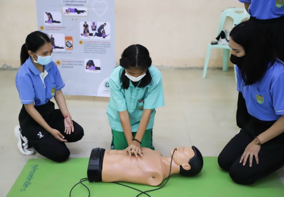 ภาพกิจกรรม  คณะวิทยาศาสตร์และเทคโนโลยี จัดกิจกรรมค่ายวิทยาศาสตร์สัญจร ปีการศึกษา 2565  โรงเรียนลานกระบือวิทยา