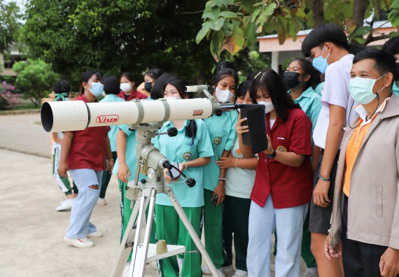 ภาพกิจกรรม  คณะวิทยาศาสตร์และเทคโนโลยี จัดกิจกรรมค่ายวิทยาศาสตร์สัญจร ปีการศึกษา 2565  โรงเรียนลานกระบือวิทยา