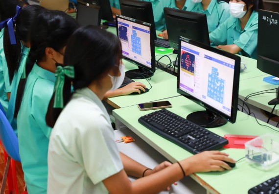 ภาพกิจกรรม  คณะวิทยาศาสตร์และเทคโนโลยี จัดกิจกรรมค่ายวิทยาศาสตร์สัญจร ปีการศึกษา 2565  โรงเรียนลานกระบือวิทยา