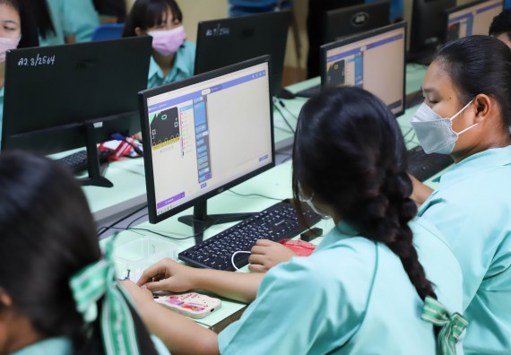 ภาพกิจกรรม  คณะวิทยาศาสตร์และเทคโนโลยี จัดกิจกรรมค่ายวิทยาศาสตร์สัญจร ปีการศึกษา 2565  โรงเรียนลานกระบือวิทยา