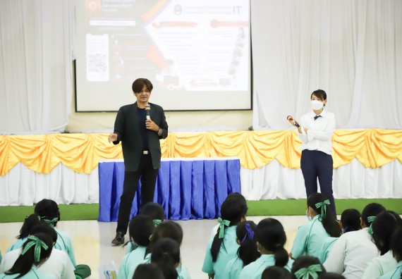 ภาพกิจกรรม  คณะวิทยาศาสตร์และเทคโนโลยี จัดกิจกรรมค่ายวิทยาศาสตร์สัญจร ปีการศึกษา 2565  โรงเรียนลานกระบือวิทยา