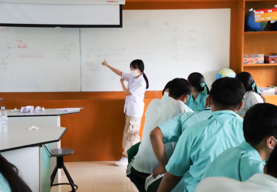 ภาพกิจกรรม  คณะวิทยาศาสตร์และเทคโนโลยี จัดกิจกรรมค่ายวิทยาศาสตร์สัญจร ปีการศึกษา 2565  โรงเรียนลานกระบือวิทยา