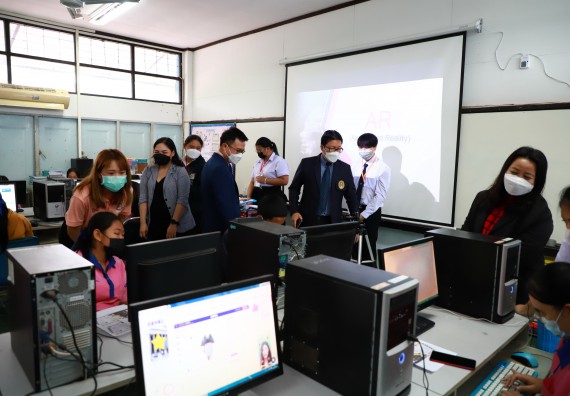 ภาพกิจกรรม   คณะวิทยาศาสตร์และเทคโนโลยี จัดกิจกรรมค่ายวิทยาศาสตร์สัญจร ปีการศึกษา 2565  โรงเรียนวังตะเคียนประชานุสรณ์