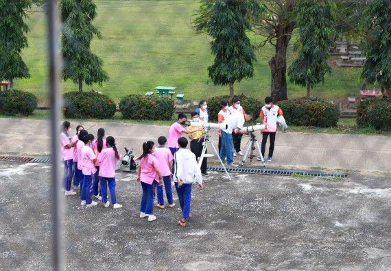 ภาพกิจกรรม   คณะวิทยาศาสตร์และเทคโนโลยี จัดกิจกรรมค่ายวิทยาศาสตร์สัญจร ปีการศึกษา 2565  โรงเรียนวังตะเคียนประชานุสรณ์