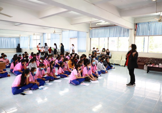 ภาพกิจกรรม   คณะวิทยาศาสตร์และเทคโนโลยี จัดกิจกรรมค่ายวิทยาศาสตร์สัญจร ปีการศึกษา 2565  โรงเรียนวังตะเคียนประชานุสรณ์