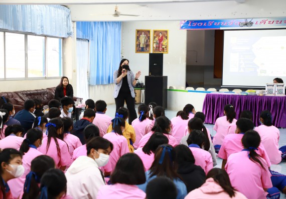 ภาพกิจกรรม   คณะวิทยาศาสตร์และเทคโนโลยี จัดกิจกรรมค่ายวิทยาศาสตร์สัญจร ปีการศึกษา 2565  โรงเรียนวังตะเคียนประชานุสรณ์