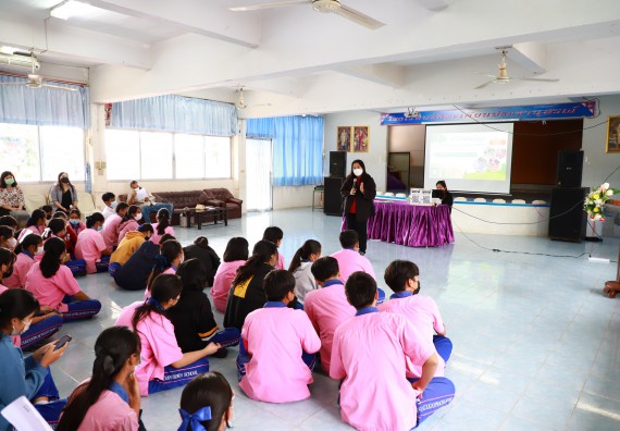 ภาพกิจกรรม   คณะวิทยาศาสตร์และเทคโนโลยี จัดกิจกรรมค่ายวิทยาศาสตร์สัญจร ปีการศึกษา 2565  โรงเรียนวังตะเคียนประชานุสรณ์