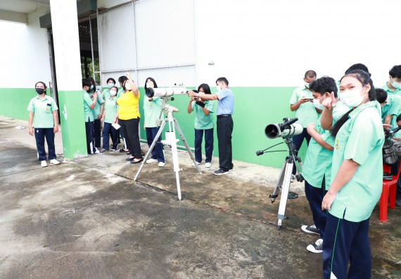 ภาพกิจกรรม  คณะวิทยาศาสตร์และเทคโนโลยี จัดกิจกรรมค่ายวิทยาศาสตร์สัญจร ปีการศึกษา 2565  โรงเรียนโค้งไผ่วิทยา