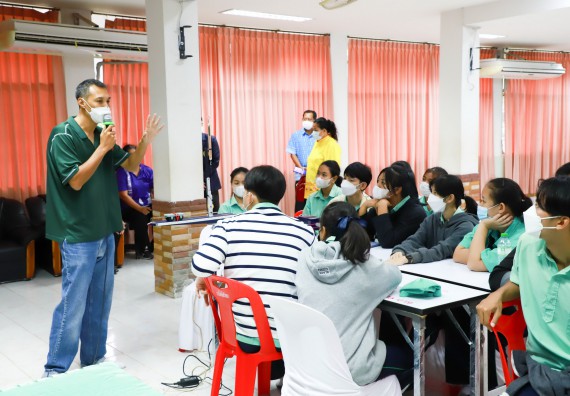ภาพกิจกรรม  คณะวิทยาศาสตร์และเทคโนโลยี จัดกิจกรรมค่ายวิทยาศาสตร์สัญจร ปีการศึกษา 2565  โรงเรียนโค้งไผ่วิทยา