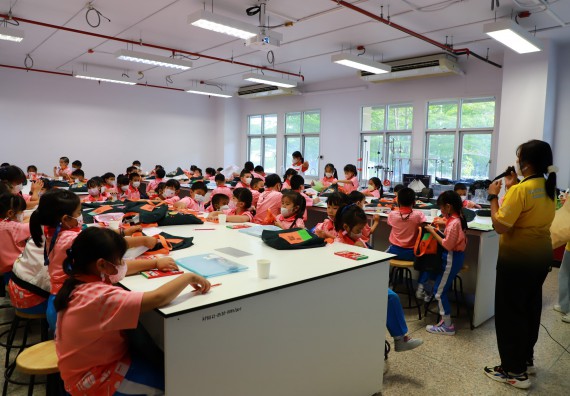 ภาพกิจกรรม โครงการฝึกทักษะเพื่อพัฒนาอัจฉริยะภาพวิทยาศาสตร์ กิจกรรมค่ายวิทยาศาสตร์รุ่นจิ๋ว ห้องเรียนพิเศษคณิตศาสตร์ และวิทยาศาสตร์ (MSP)