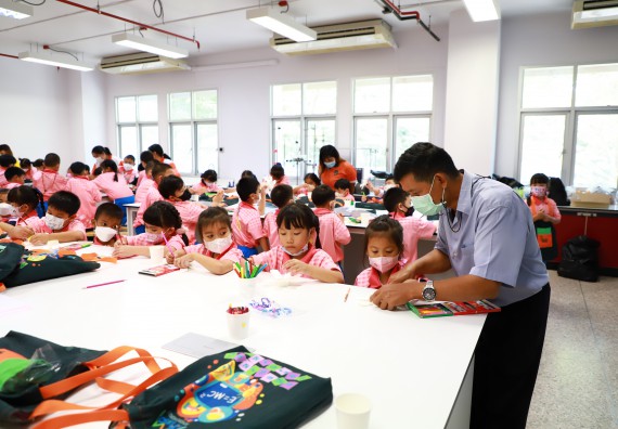 ภาพกิจกรรม โครงการฝึกทักษะเพื่อพัฒนาอัจฉริยะภาพวิทยาศาสตร์ กิจกรรมค่ายวิทยาศาสตร์รุ่นจิ๋ว ห้องเรียนพิเศษคณิตศาสตร์ และวิทยาศาสตร์ (MSP)