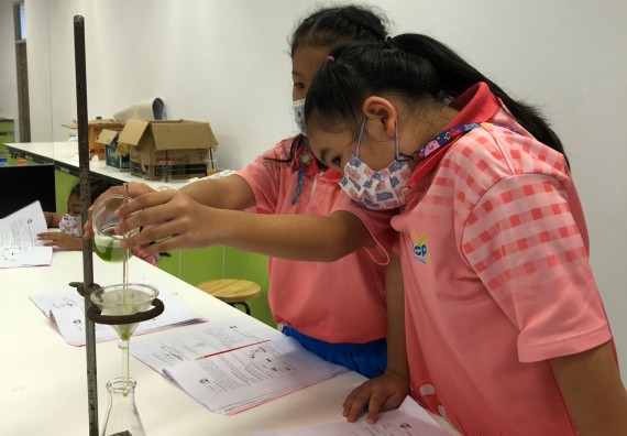 ภาพกิจกรรม โครงการฝึกทักษะเพื่อพัฒนาอัจฉริยะภาพวิทยาศาสตร์ กิจกรรมค่ายวิทยาศาสตร์รุ่นจิ๋ว ห้องเรียนพิเศษคณิตศาสตร์ และวิทยาศาสตร์ (MSP)