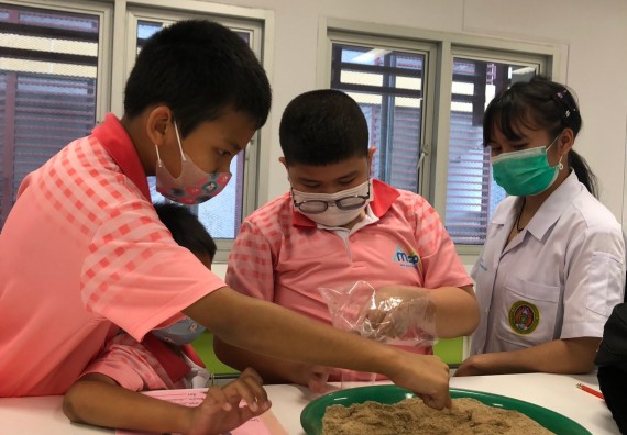 ภาพกิจกรรม โครงการฝึกทักษะเพื่อพัฒนาอัจฉริยะภาพวิทยาศาสตร์ กิจกรรมค่ายวิทยาศาสตร์รุ่นจิ๋ว ห้องเรียนพิเศษคณิตศาสตร์ และวิทยาศาสตร์ (MSP)