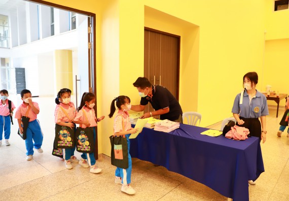 ภาพกิจกรรม โครงการฝึกทักษะเพื่อพัฒนาอัจฉริยะภาพวิทยาศาสตร์ กิจกรรมค่ายวิทยาศาสตร์รุ่นจิ๋ว ห้องเรียนพิเศษคณิตศาสตร์ และวิทยาศาสตร์ (MSP)