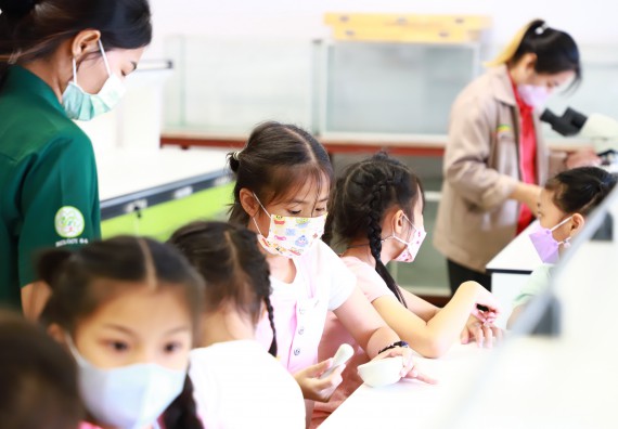 ภาพกิจกรรม โครงการฝึกทักษะเพื่อพัฒนาอัจฉริยะภาพวิทยาศาสตร์ กิจกรรมค่ายวิทยาศาสตร์รุ่นจิ๋ว ห้องเรียนพิเศษคณิตศาสตร์ และวิทยาศาสตร์ (MSP)