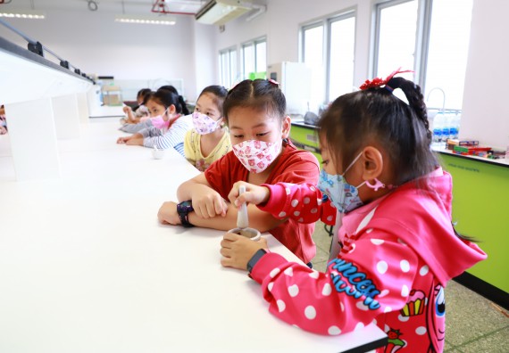 ภาพกิจกรรม โครงการฝึกทักษะเพื่อพัฒนาอัจฉริยะภาพวิทยาศาสตร์ กิจกรรมค่ายวิทยาศาสตร์รุ่นจิ๋ว ห้องเรียนพิเศษคณิตศาสตร์ และวิทยาศาสตร์ (MSP)