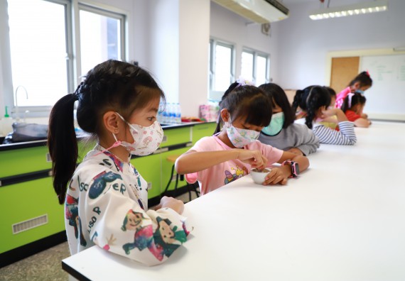 ภาพกิจกรรม โครงการฝึกทักษะเพื่อพัฒนาอัจฉริยะภาพวิทยาศาสตร์ กิจกรรมค่ายวิทยาศาสตร์รุ่นจิ๋ว ห้องเรียนพิเศษคณิตศาสตร์ และวิทยาศาสตร์ (MSP)